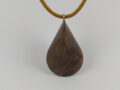 Nussbaumholz-Oloid Schmuckanhänger 36mm x 24mm N1H